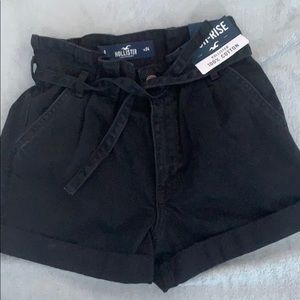 High Rise Black Shorts From Hollister